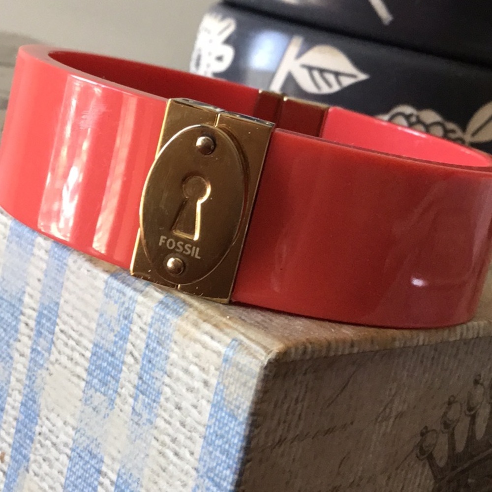 Fossil Coral bangle/bracelet with gold padlock